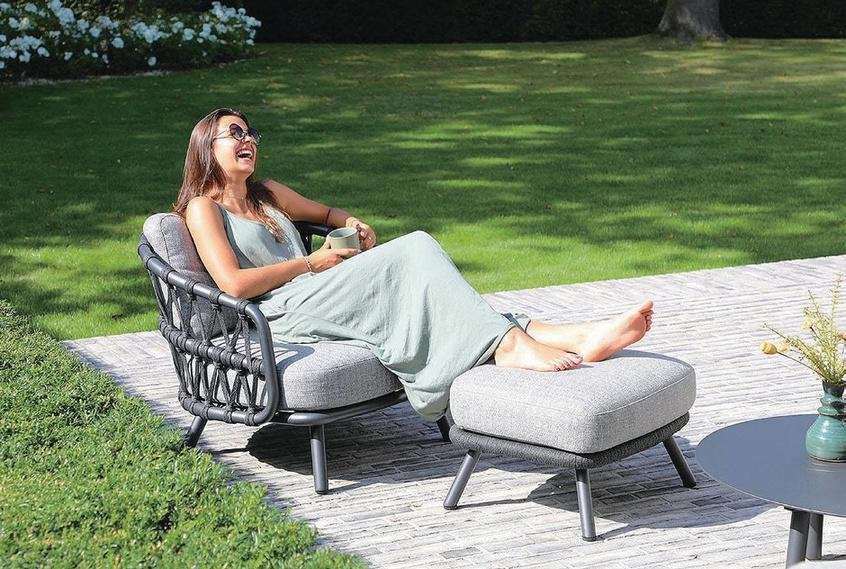 Lounge chair com ottoman para área externa